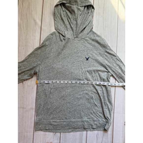 American Eagle Men’s Lightweight Hoodie Size Médium Gray Long Sleeve Pullover - Picture 2 of 4